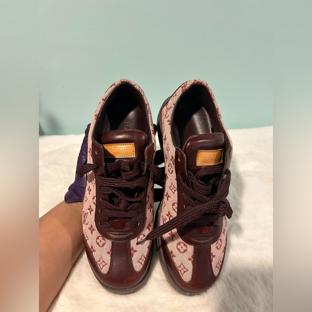 Louis Vuitton Minilin Burgundy Mongram Women’s Sneakers. Great condition!!!